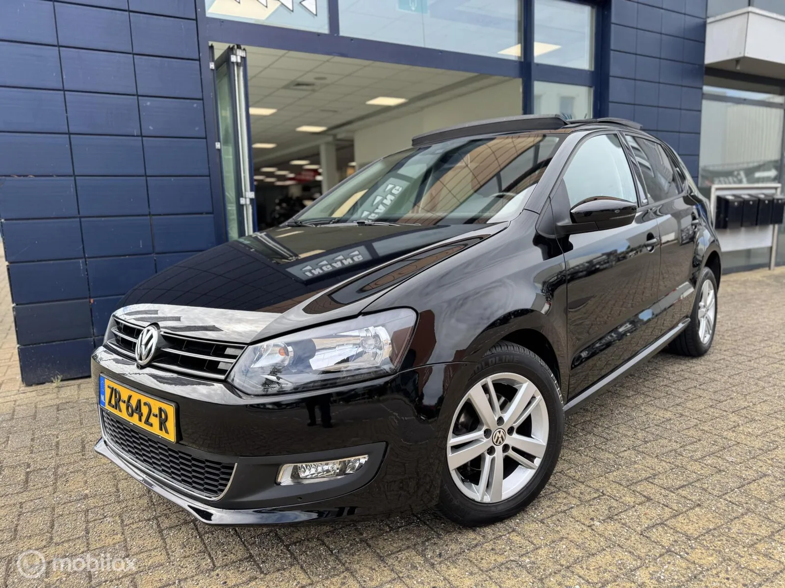 Volkswagen Polo (2012) — foto 1