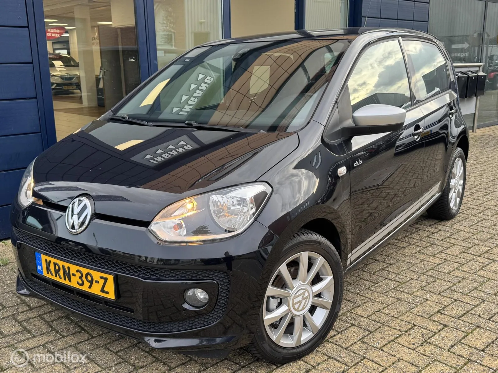 Volkswagen Up! (2016) — foto 1