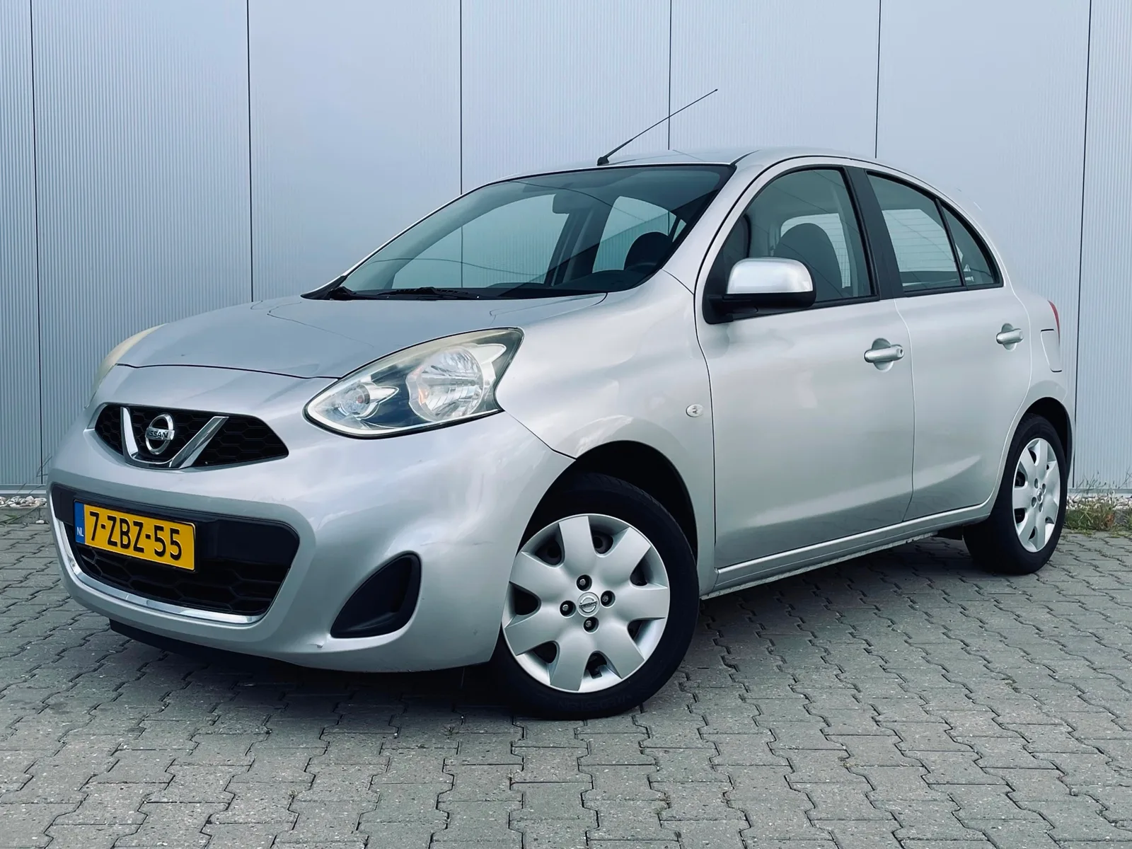 Nissan Micra (2015) — foto 1