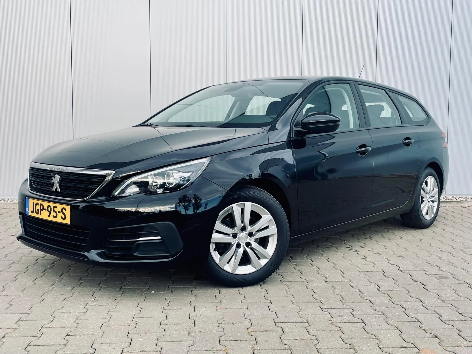 Peugeot 308 (2020) — foto 1