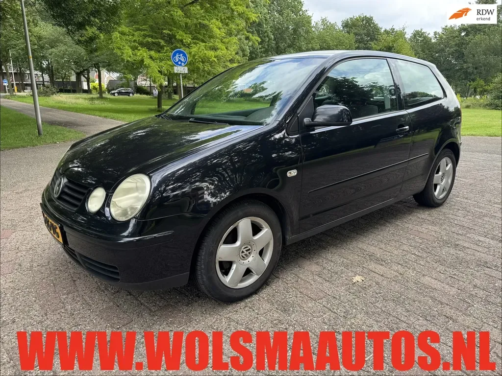 Volkswagen Polo (2002) — foto 1