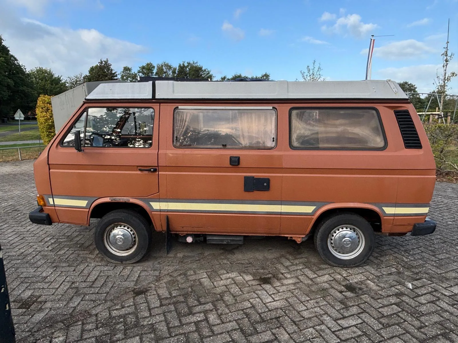 Volkswagen Transporter (1979) — foto 1