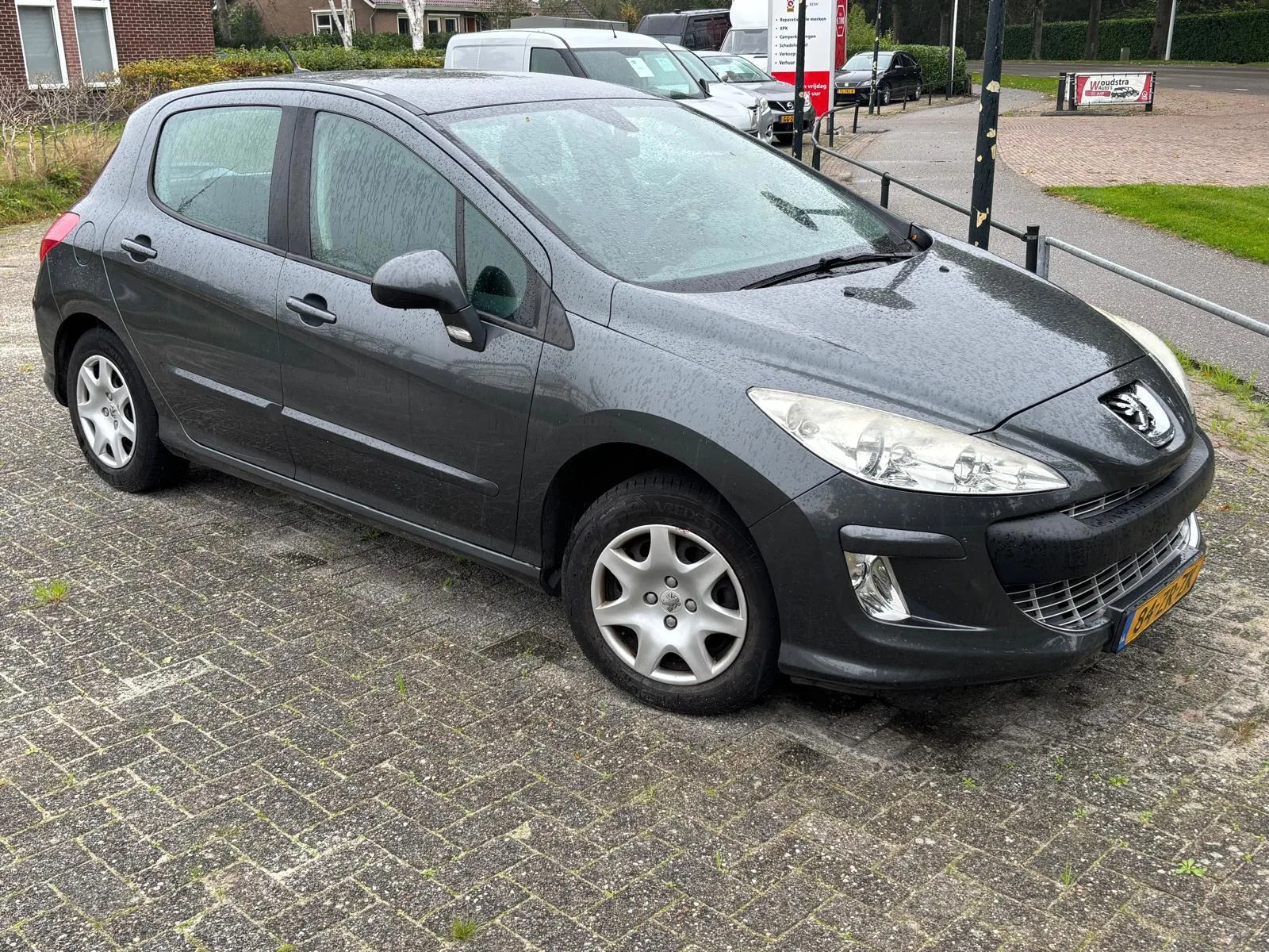 Peugeot 308 (2008) — foto 1