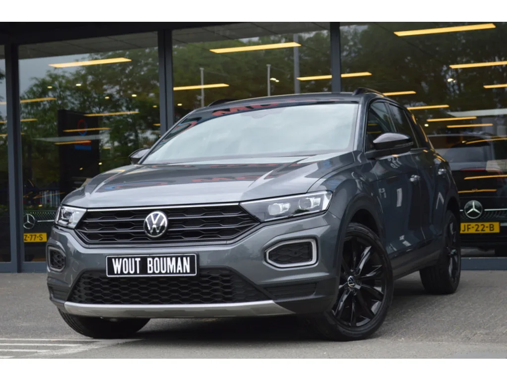 Volkswagen T-Roc (2022) — foto 1