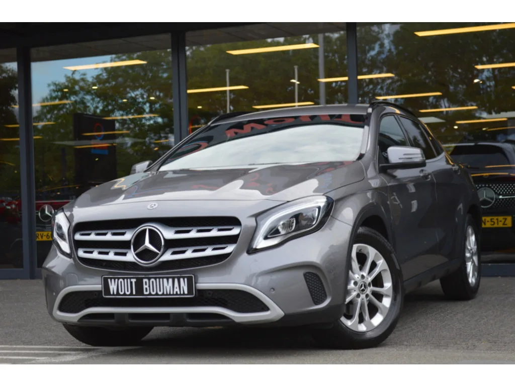 Mercedes-Benz GLA (2017) — foto 1