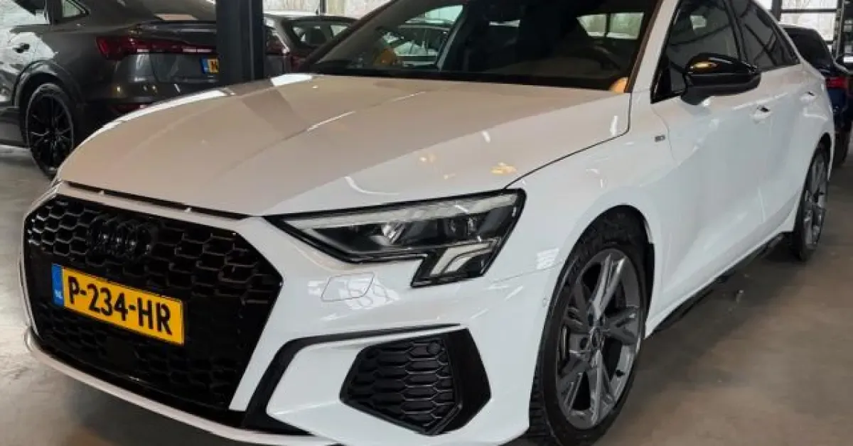 Audi A3 (2022) — foto 1