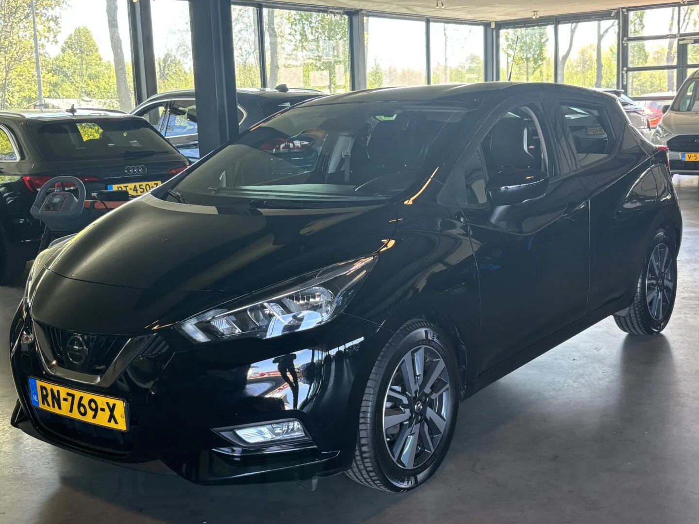 Nissan Micra (2018) — foto 1