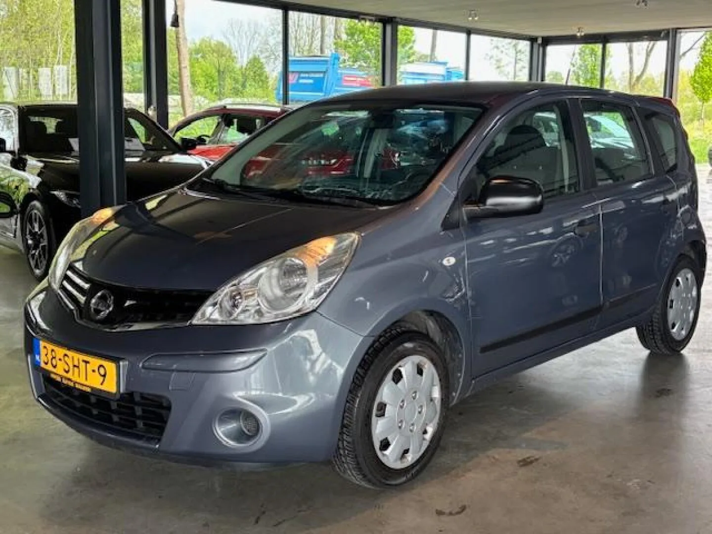 Nissan Note (2010) — foto 1