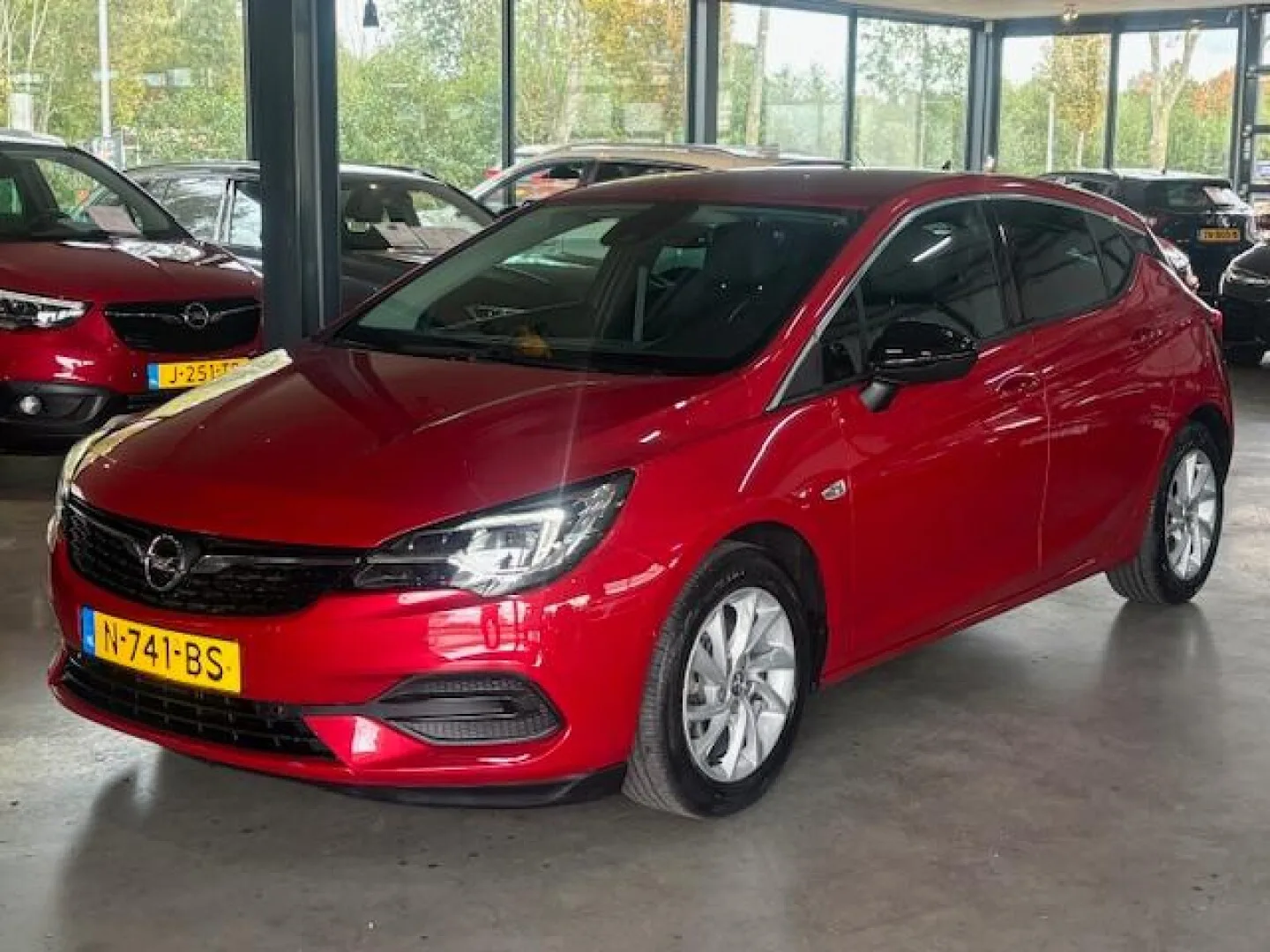 Opel Astra (2021) — foto 1