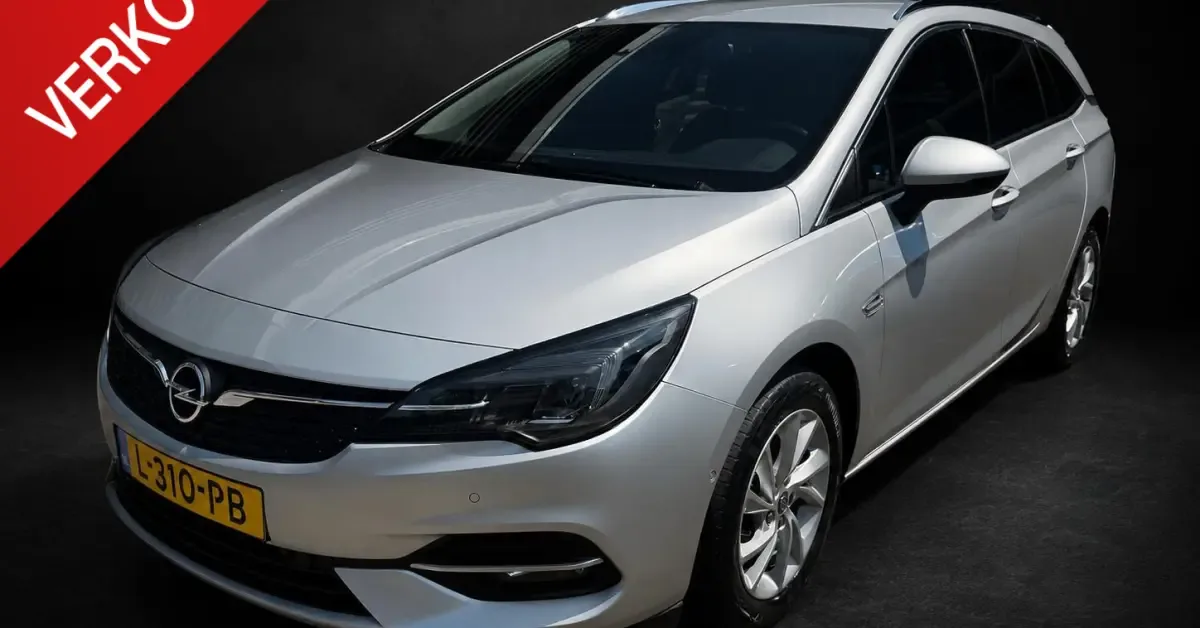 Opel Astra (2021) — foto 1