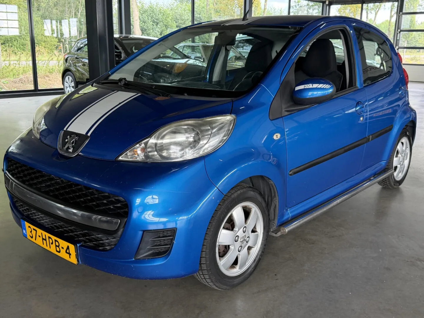 Peugeot 107 (2009) — foto 1