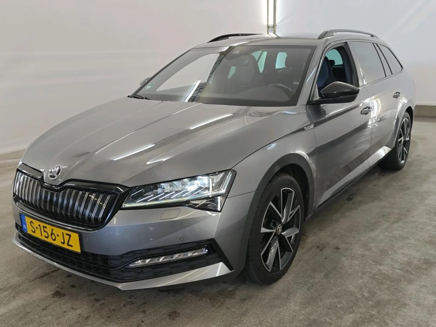 Škoda Superb (2023) — foto 1
