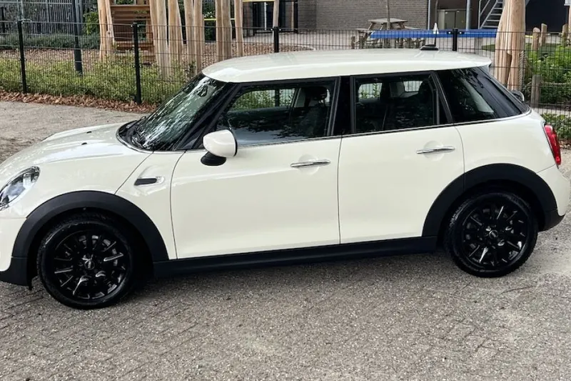 MINI Cooper (2020)