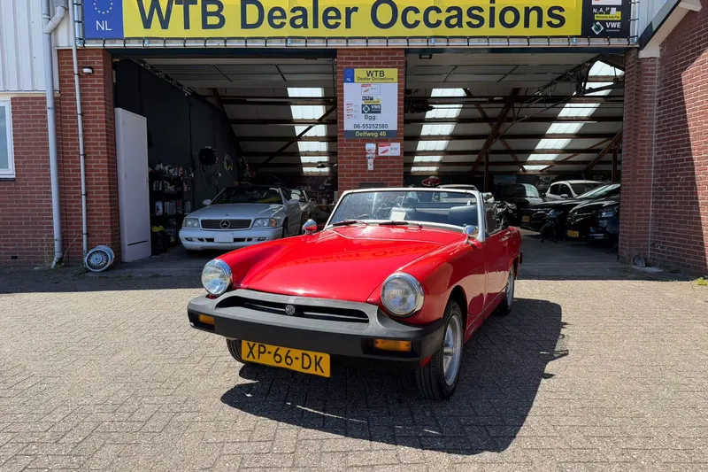 MG B type (1977)