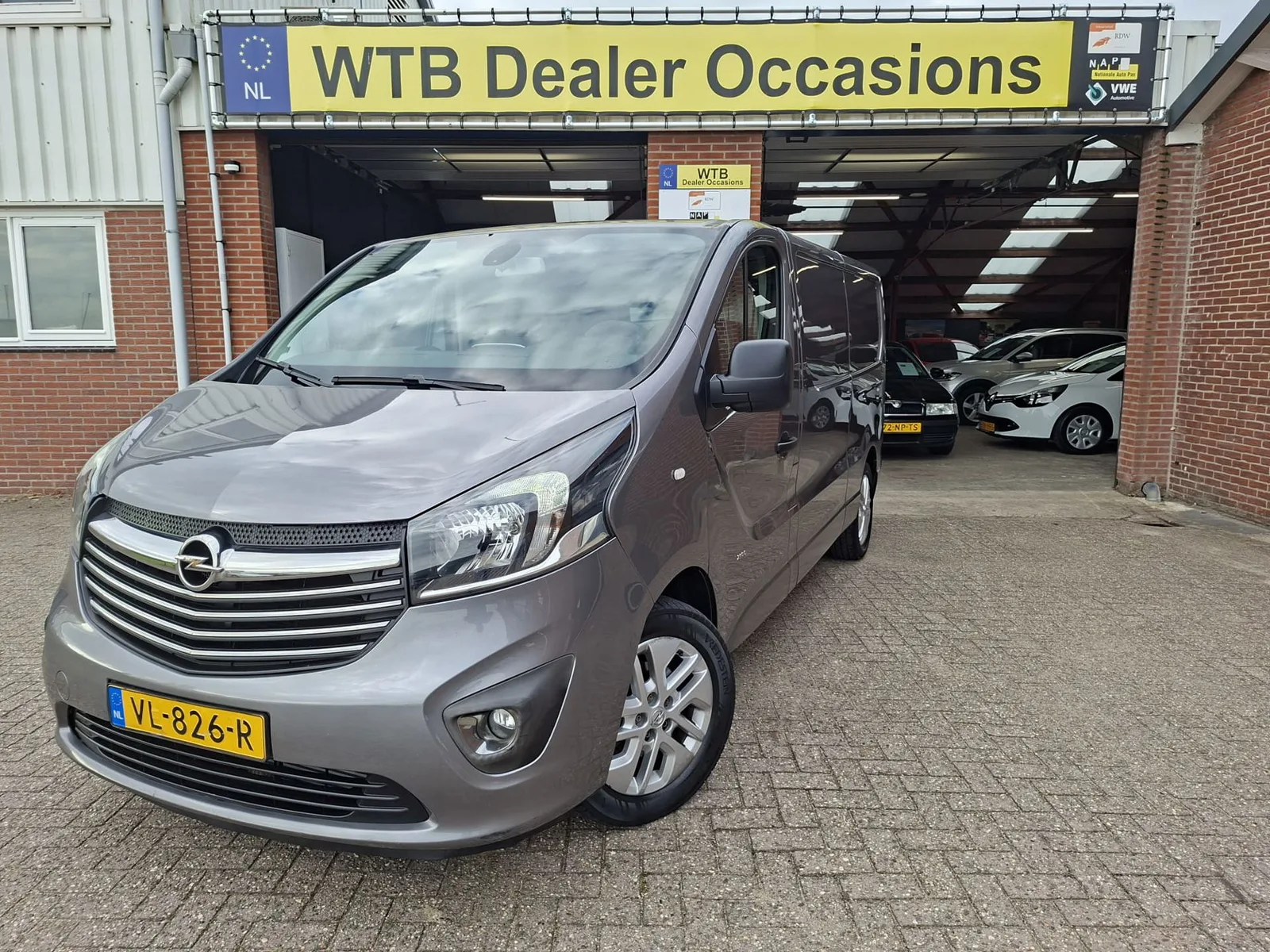 Opel Vivaro (2015) — foto 1