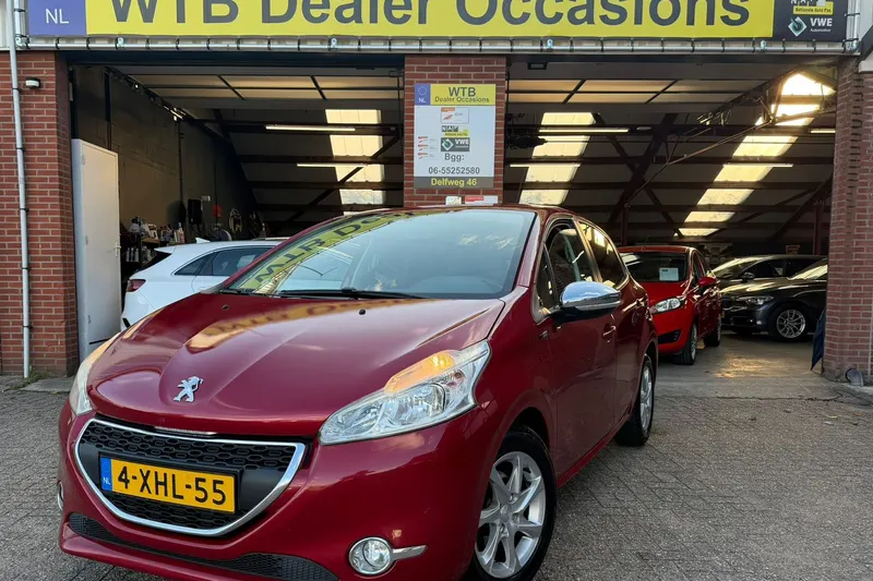 Peugeot 208 (2014)