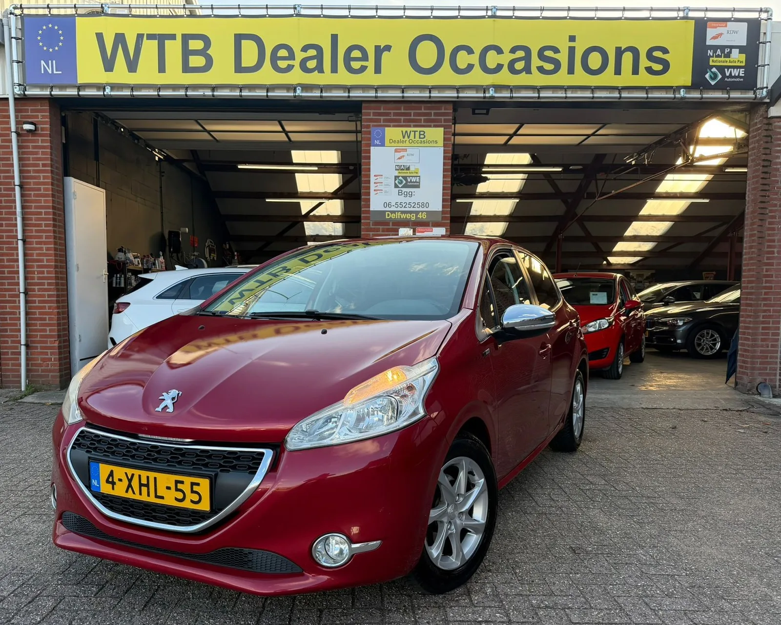 Peugeot 208 (2014) — foto 1