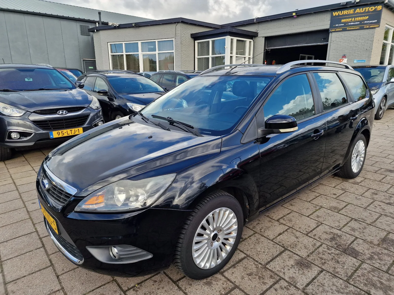 Ford Focus (2010) — foto 1