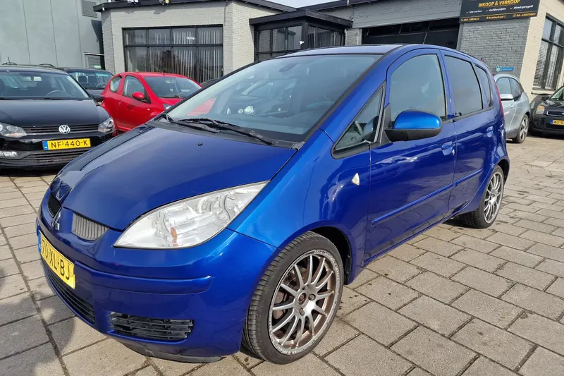 Mitsubishi Colt (2007)