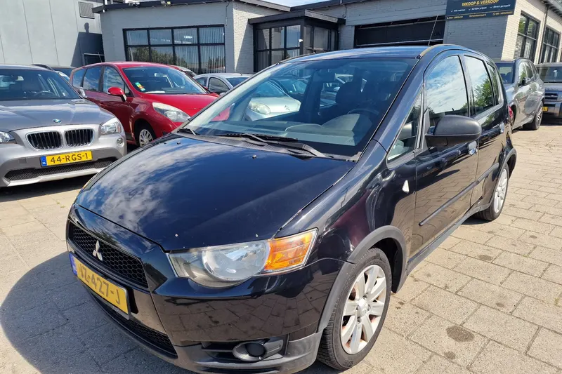 Mitsubishi Colt (2010)
