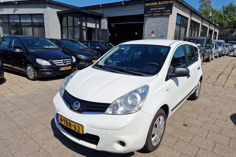 Nissan Note (2011)