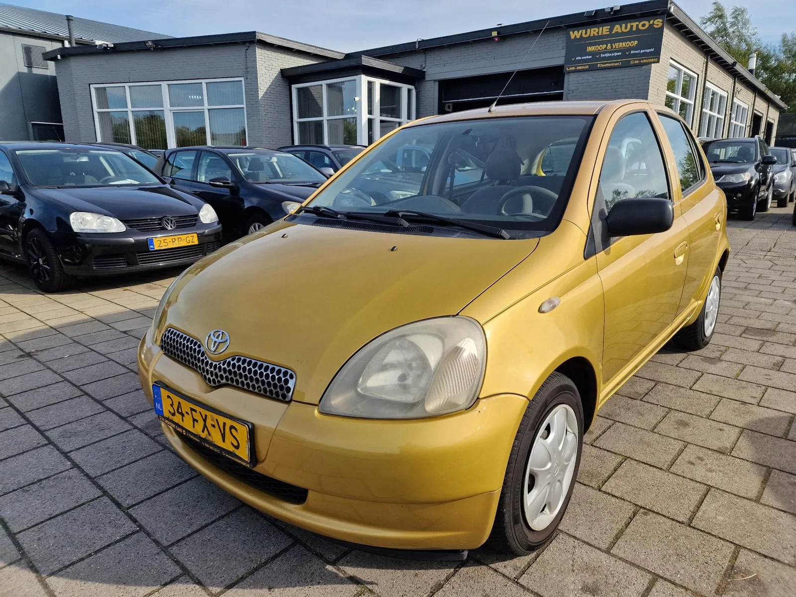 Toyota Yaris (2000) — foto 1