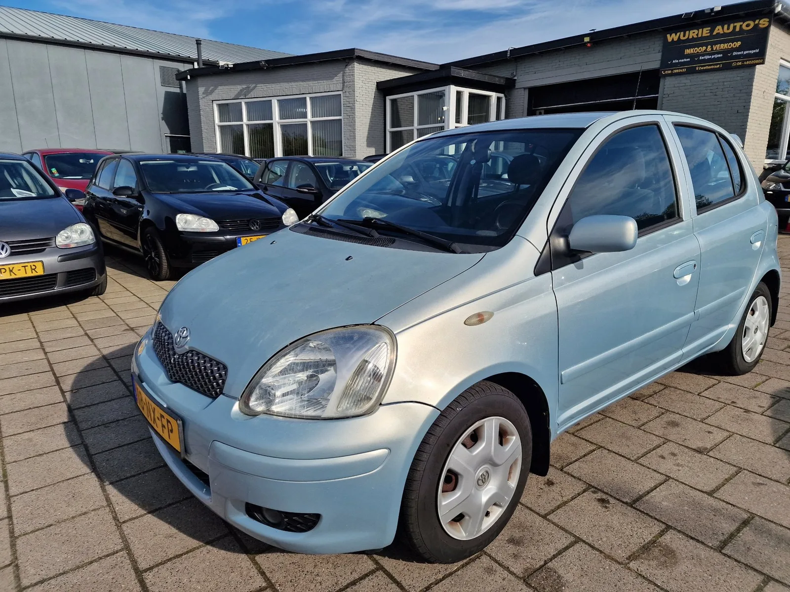 Toyota Yaris (2004) — foto 1