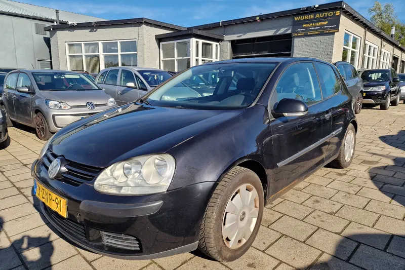 Volkswagen Golf (2004)