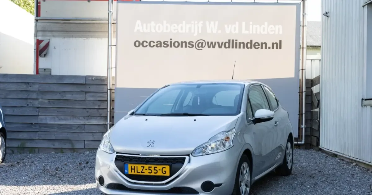Peugeot 208 (2015) — foto 1