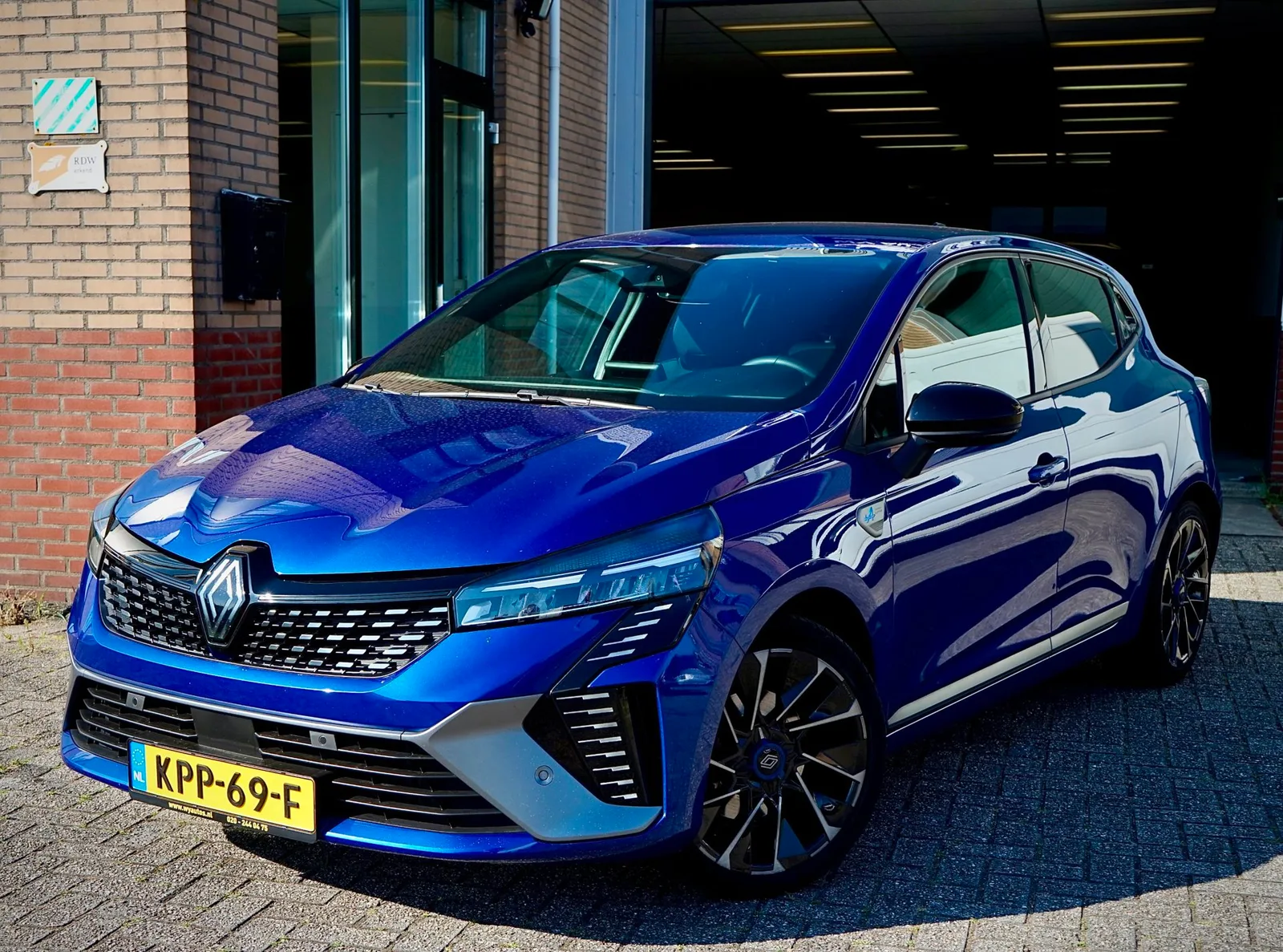 Renault Clio (2024) — foto 1