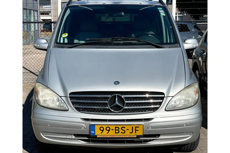 Mercedes-Benz Viano (2005)