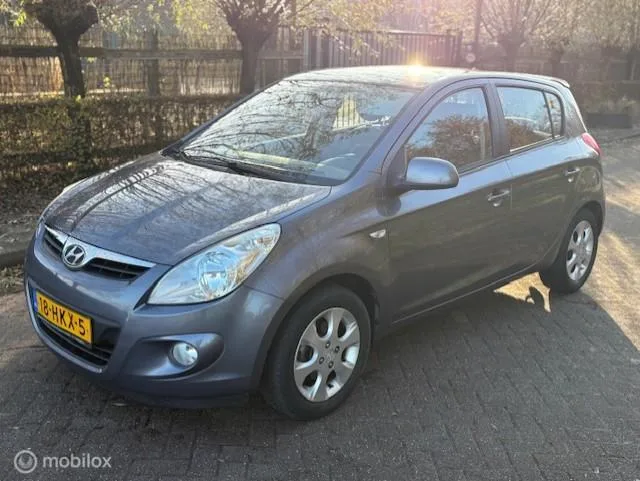 Hyundai i20 (2009) — foto 1