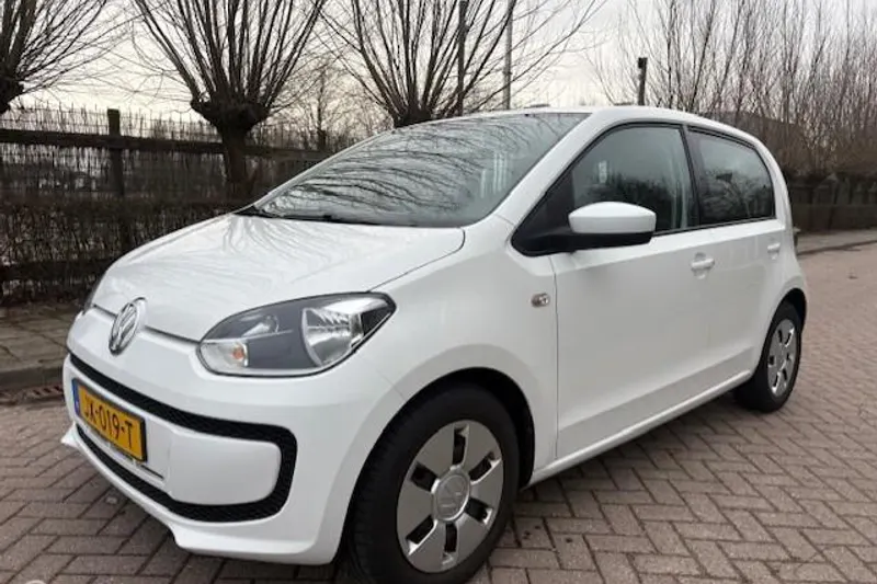 Volkswagen Up! (2016)