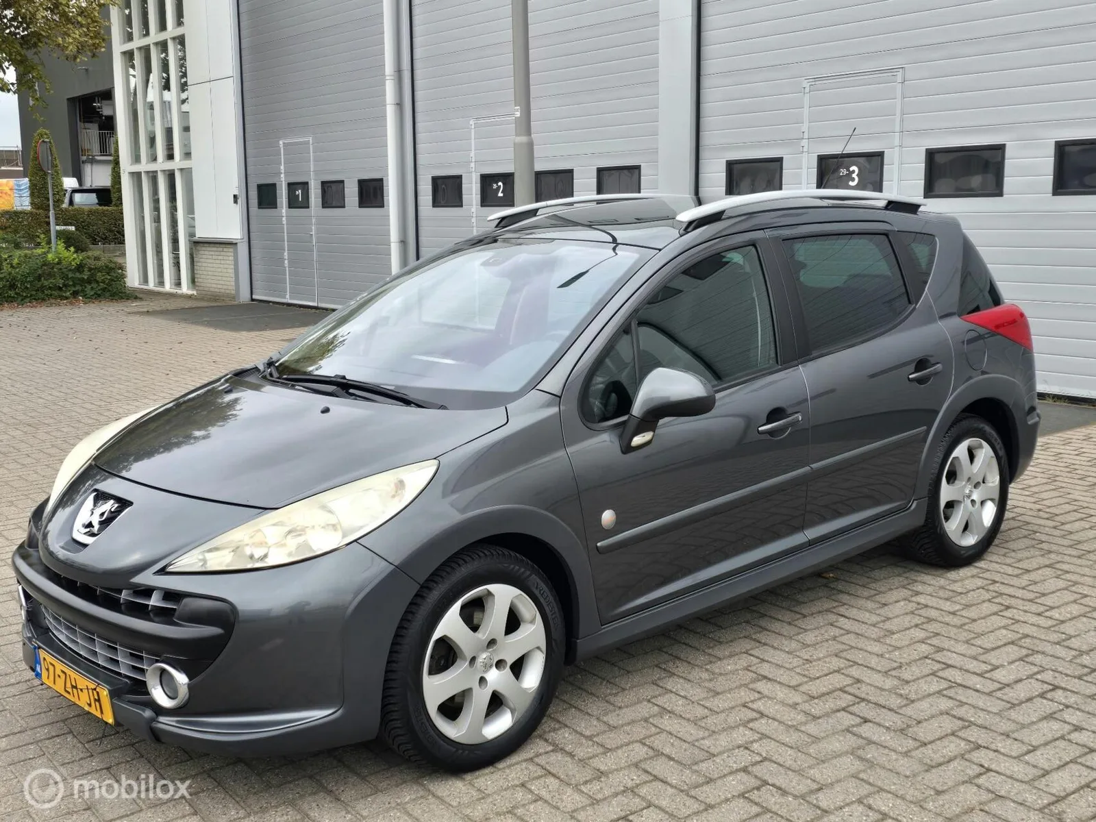 Peugeot 207 (2008) — foto 1