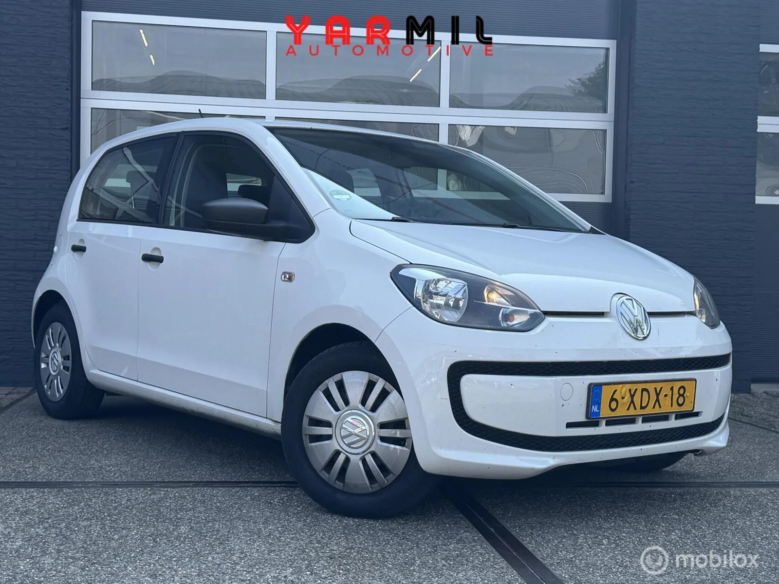 Volkswagen Up! (2014) — foto 1