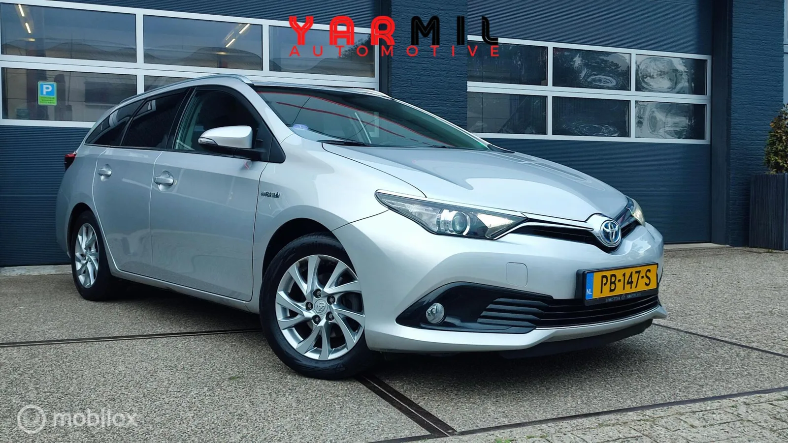 Toyota Auris (2016) — foto 1