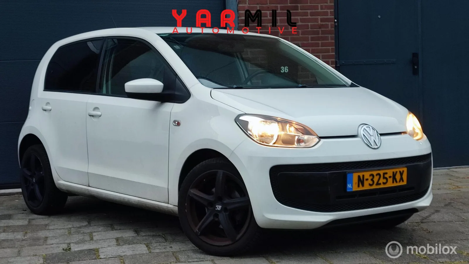 Volkswagen Up! (2013) — foto 1