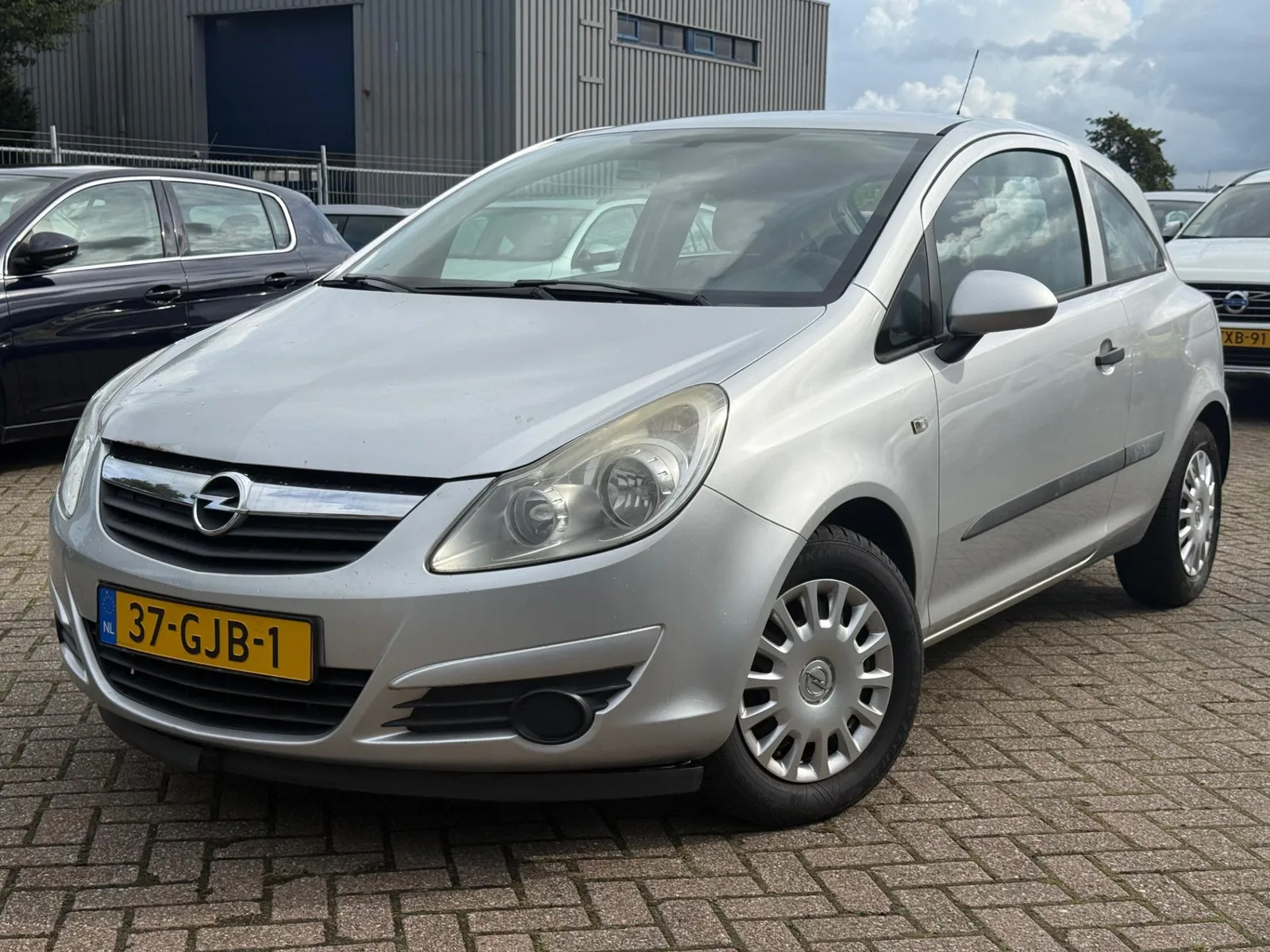 Opel Corsa (2008) — foto 1