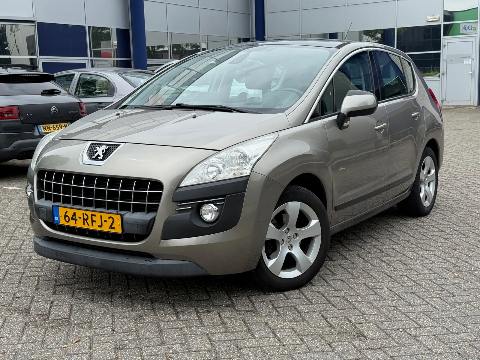 Peugeot 3008 (2011) — foto 1