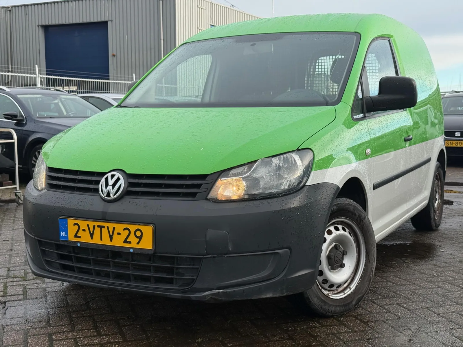 Volkswagen Caddy (2012) — foto 1