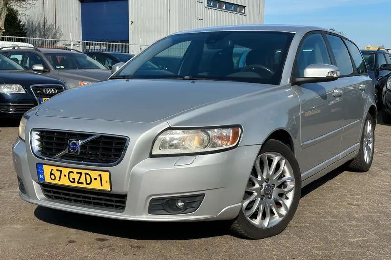 Volvo V50 (2008)