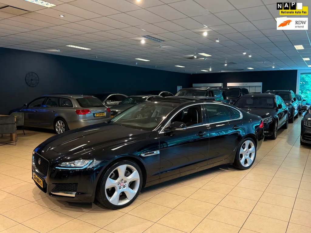 Jaguar XF (2018) — foto 1