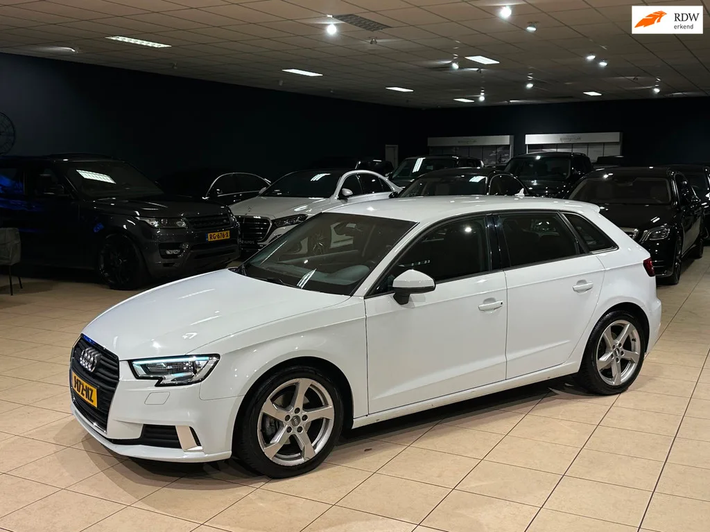 Audi A3 (2018) — foto 1