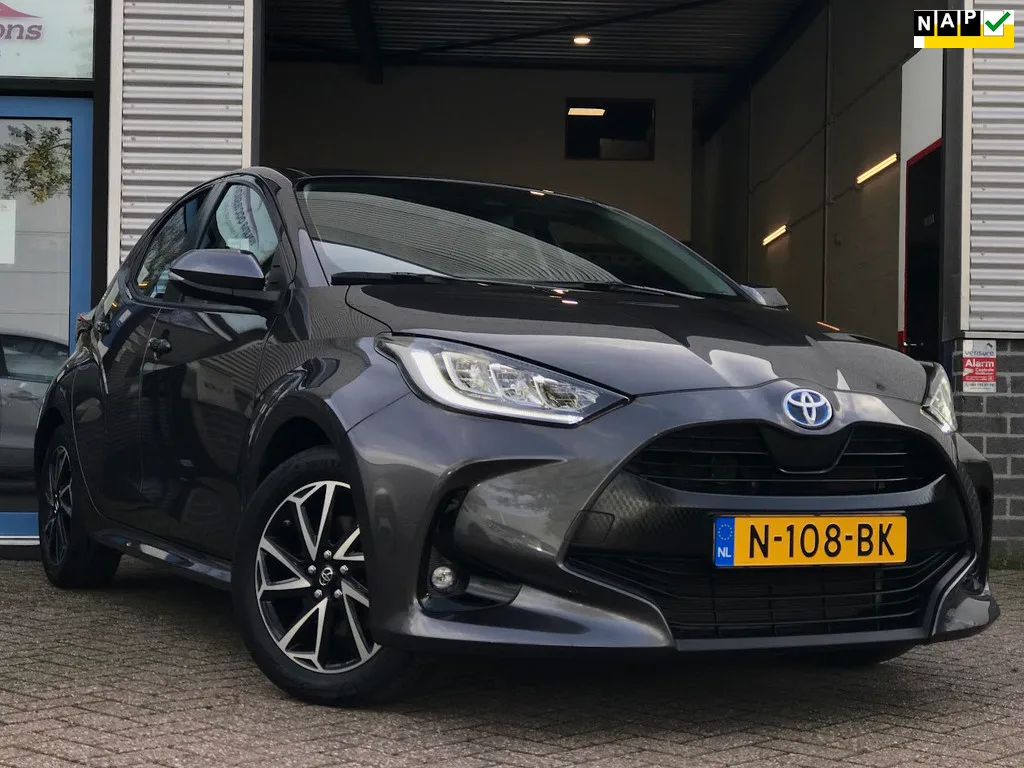 Toyota Yaris (2021) — foto 1