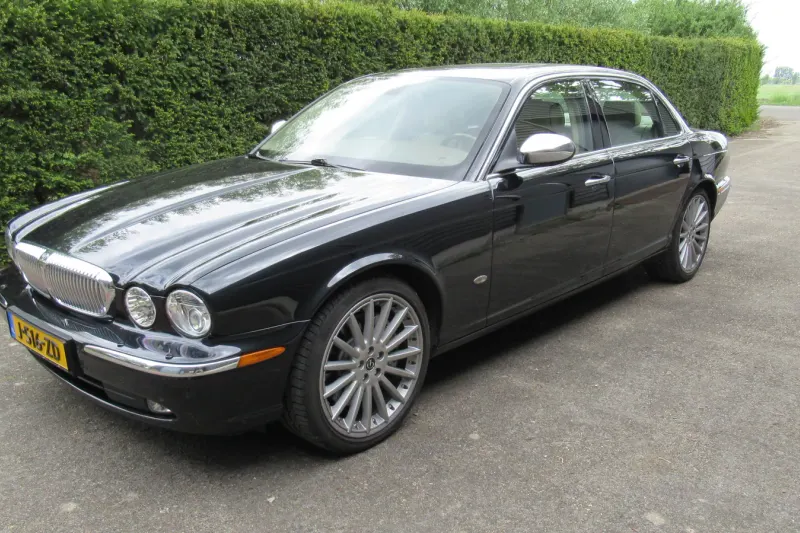 Daimler Super Eight (2006)