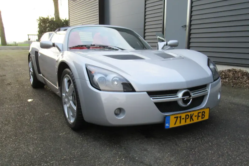 Opel Speedster (2004)