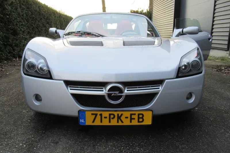 Opel Speedster (2004)