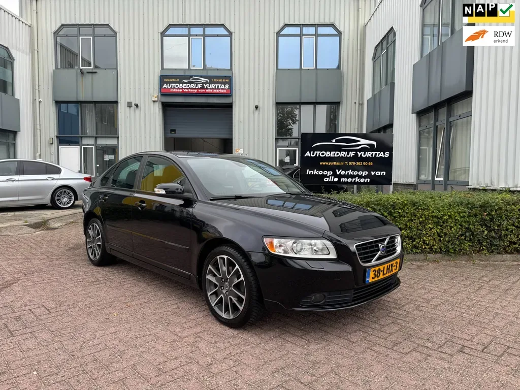 Volvo S40 (2010) — foto 1