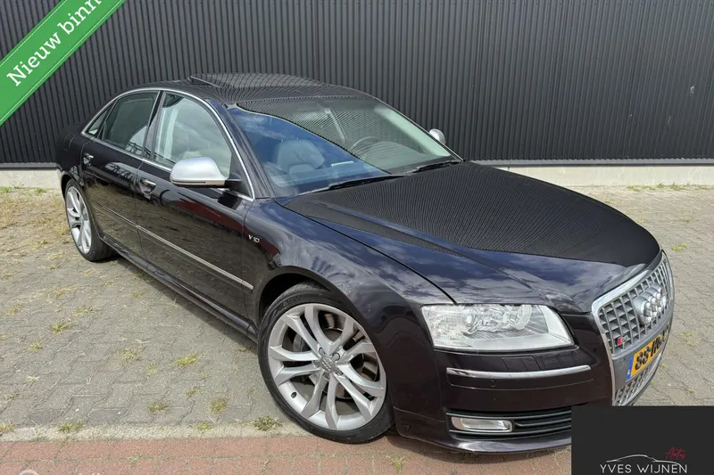 Audi S8 (2007)