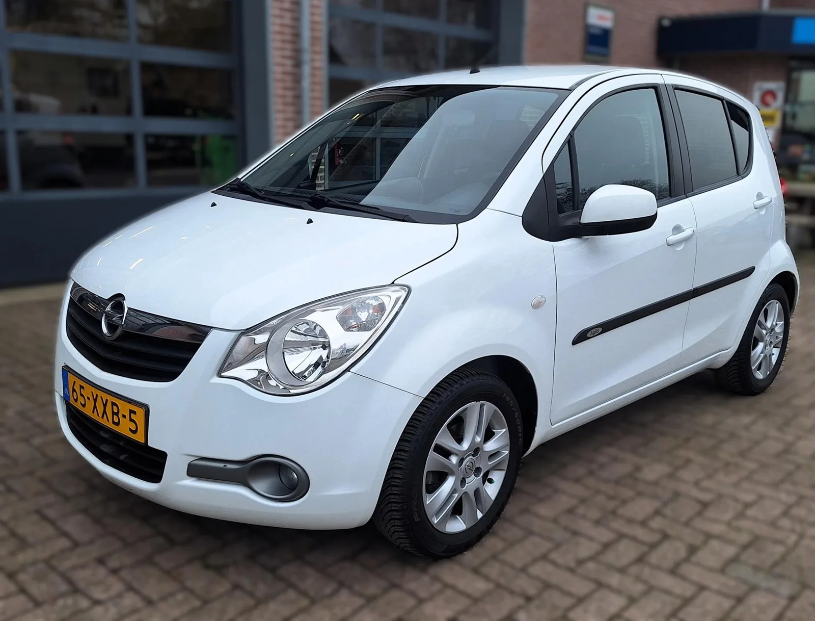 Opel Agila (2012) — foto 1